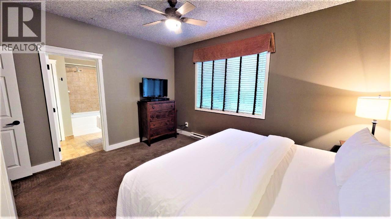 416 D 400 BIGHORN Boulevard, Radium Hot Springs