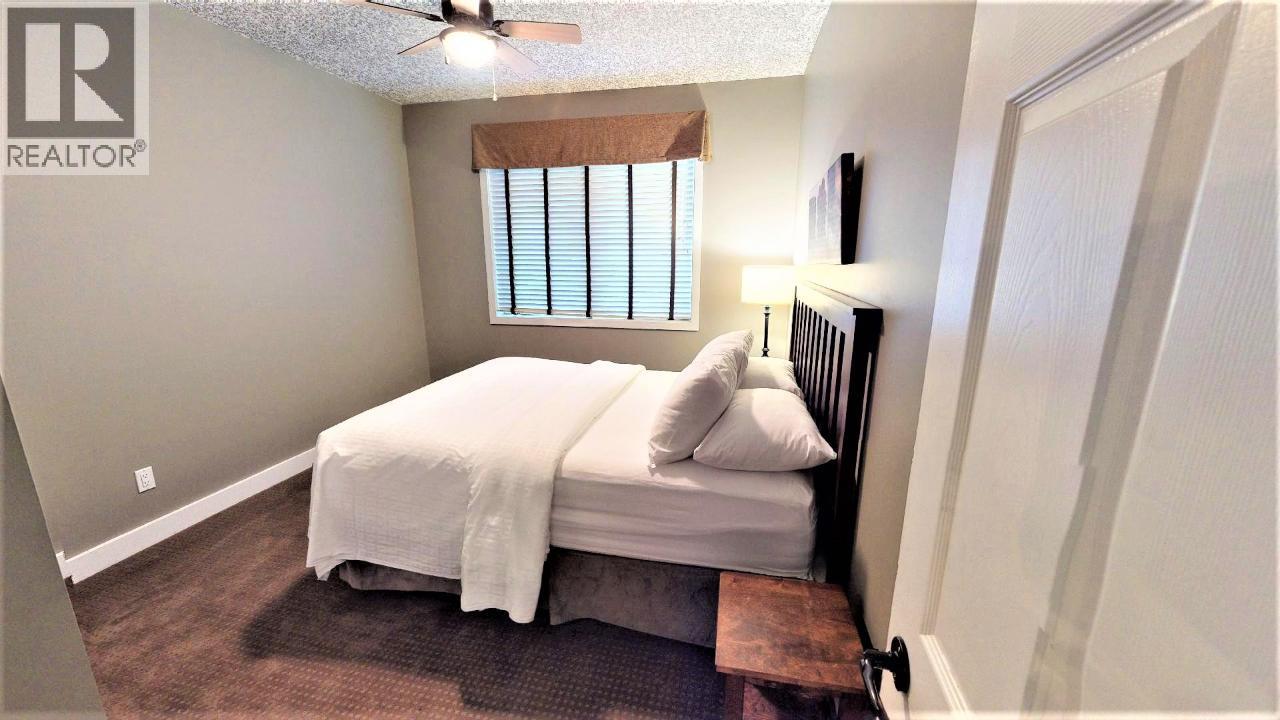 416 D 400 BIGHORN Boulevard, Radium Hot Springs