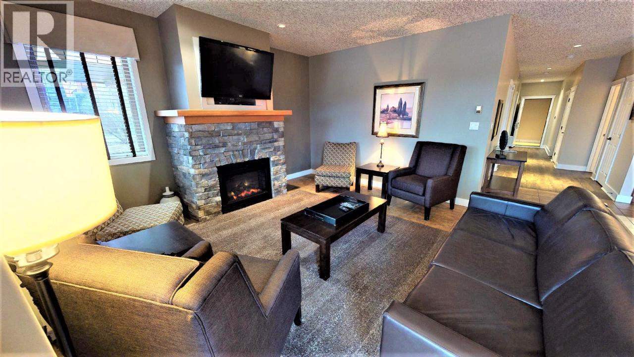 416 D 400 BIGHORN Boulevard, Radium Hot Springs