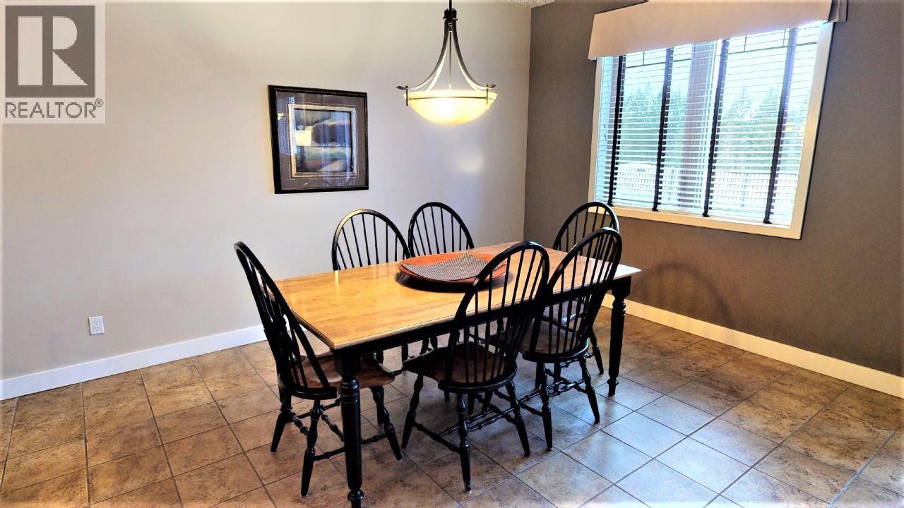 416 D 400 BIGHORN Boulevard, Radium Hot Springs