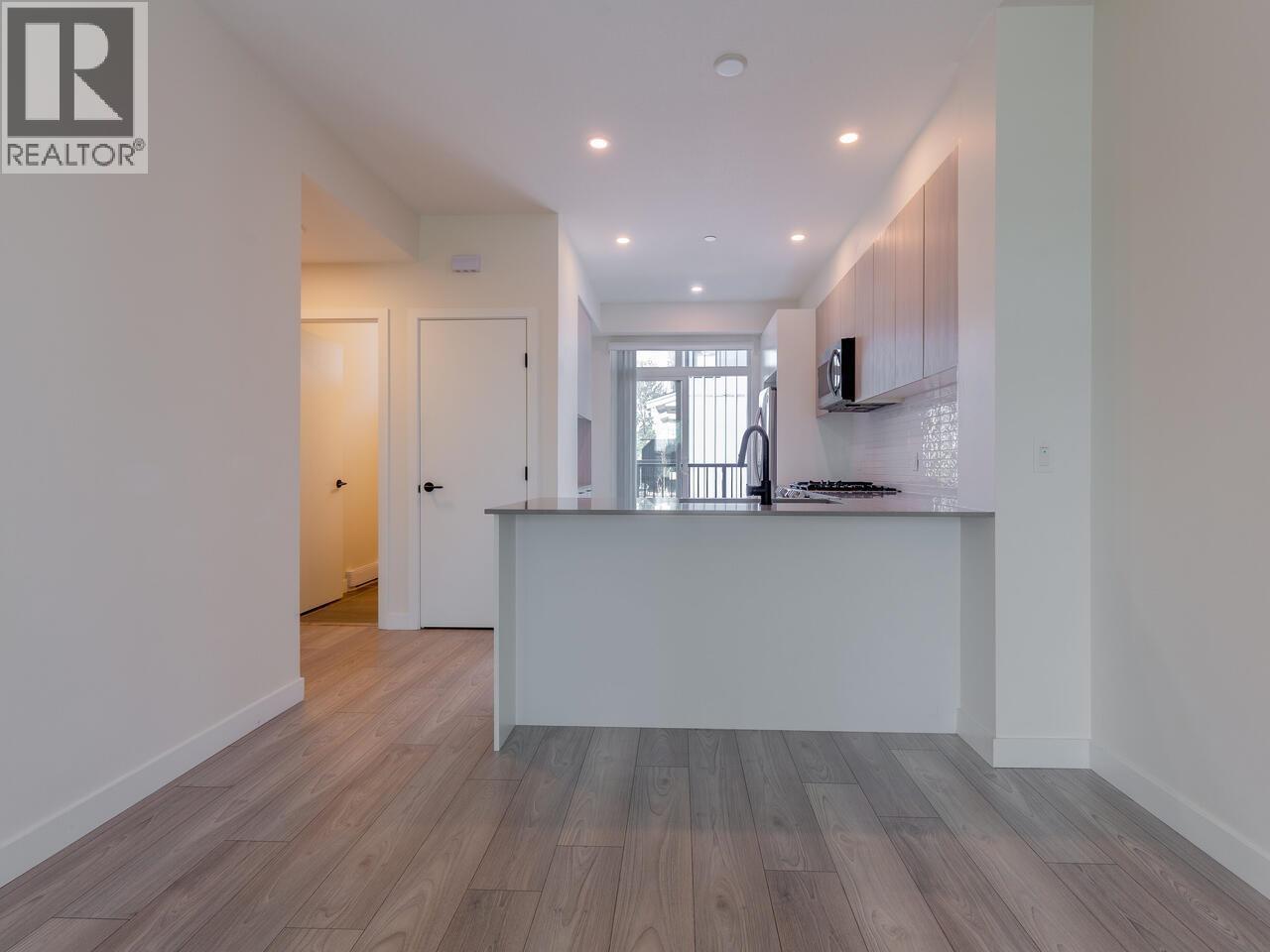 14 488 FURNESS STREET, New Westminster