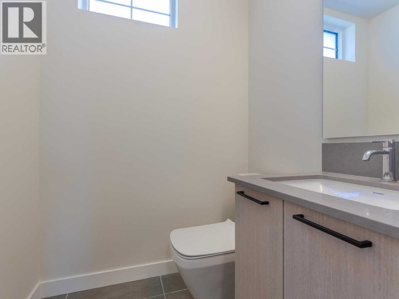 14 488 FURNESS STREET, New Westminster