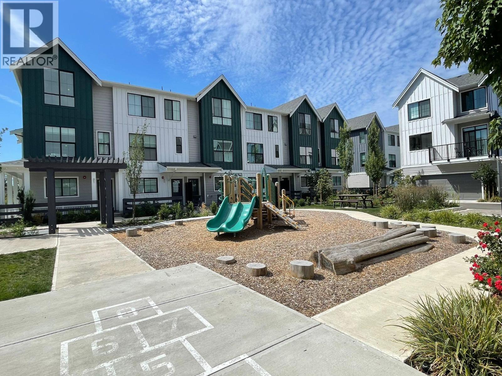 14 488 FURNESS STREET, New Westminster