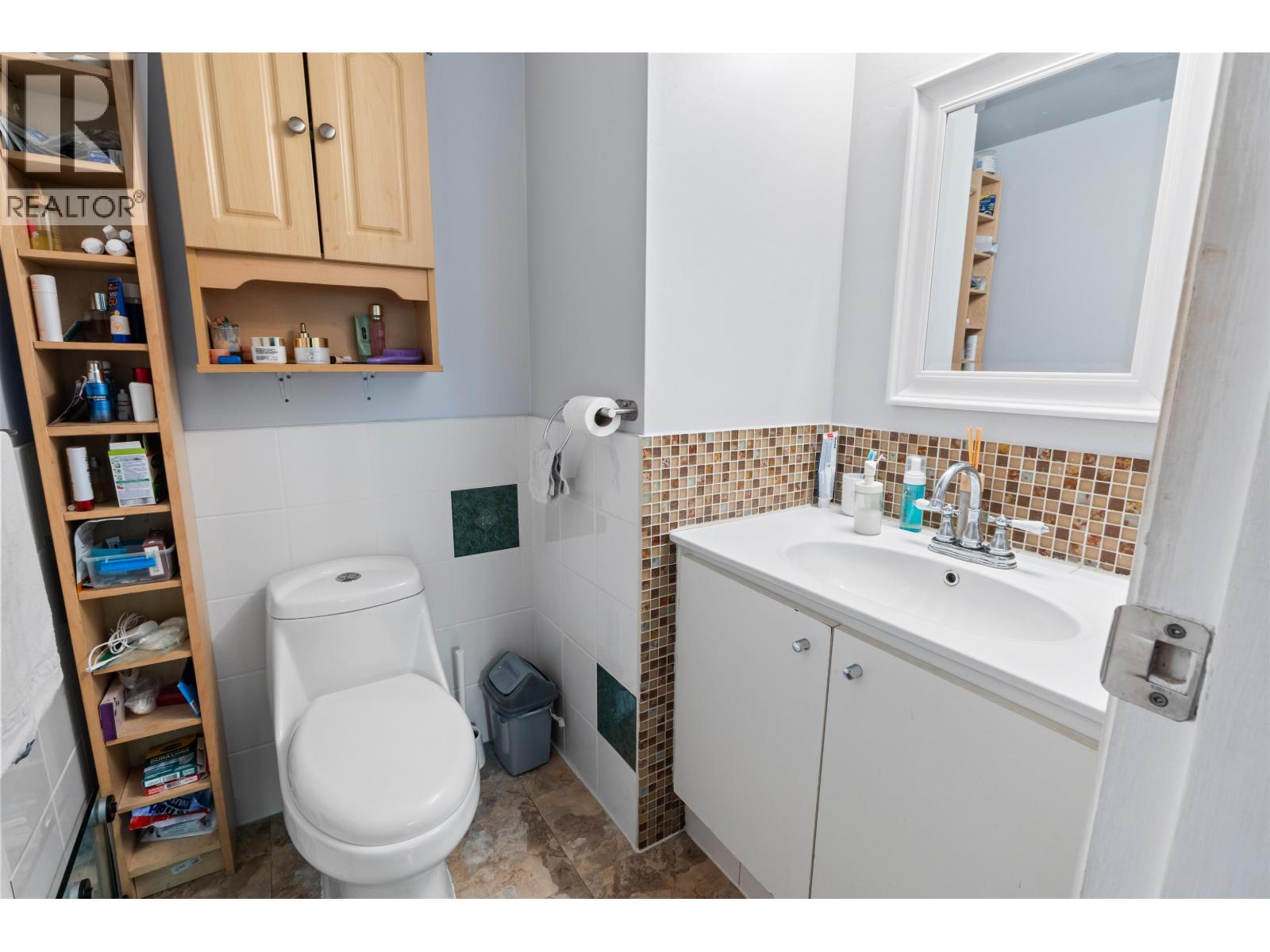 2690 KINGSFORD AVENUE, Burnaby