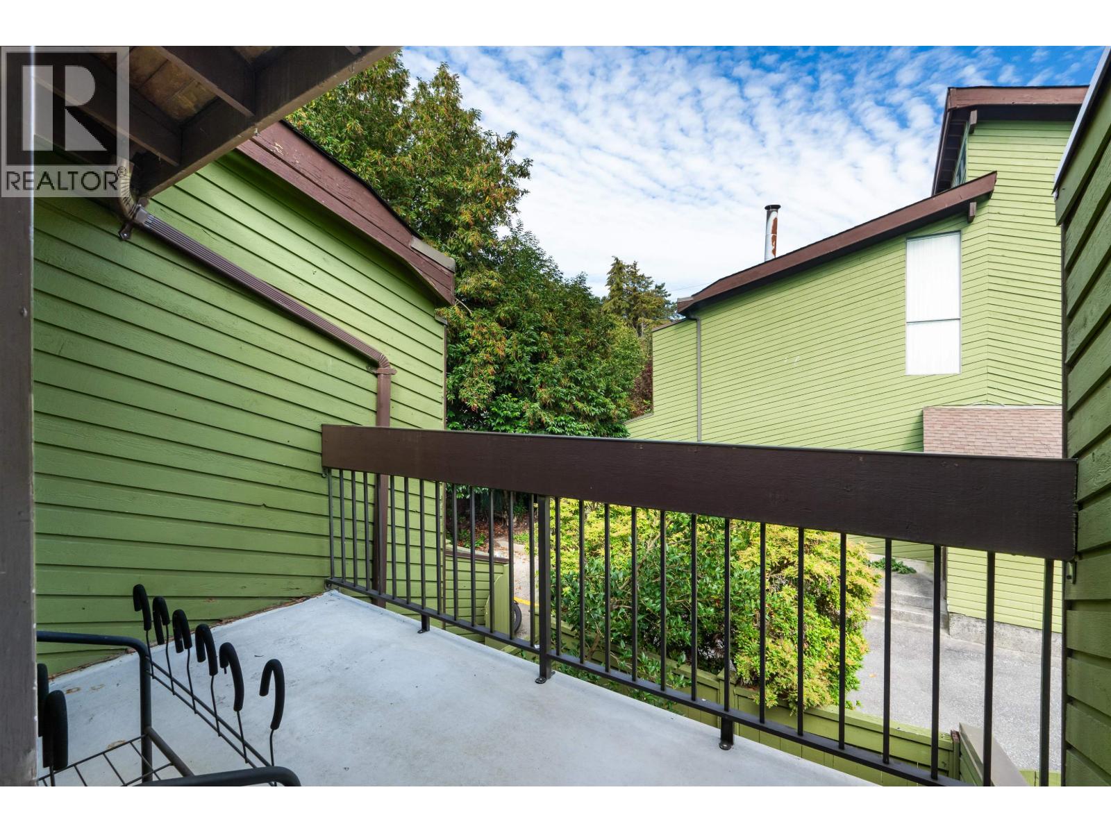 2690 KINGSFORD AVENUE, Burnaby