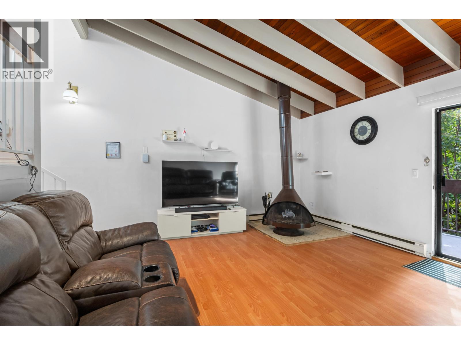 2690 KINGSFORD AVENUE, Burnaby