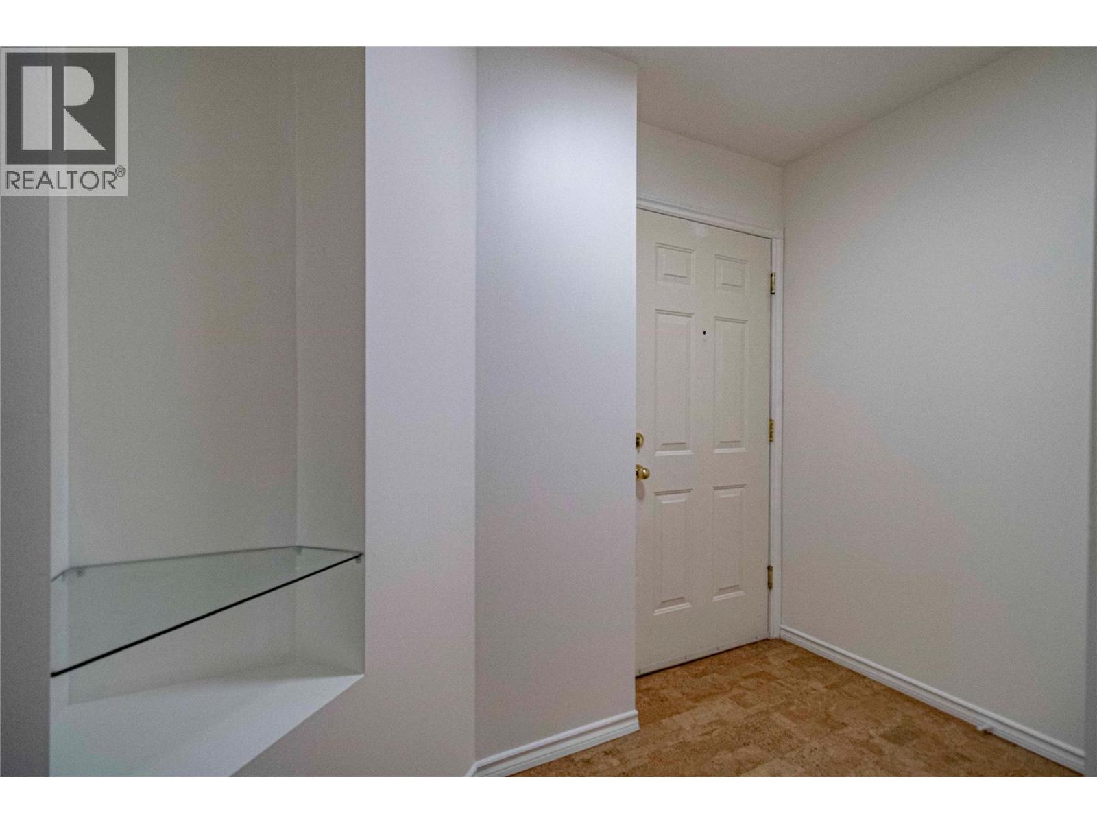 8412 Jubilee Road E Unit# 207, Summerland