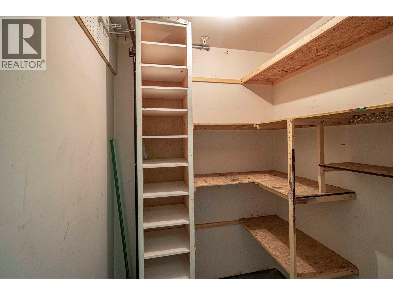 8412 Jubilee Road E Unit# 207, Summerland