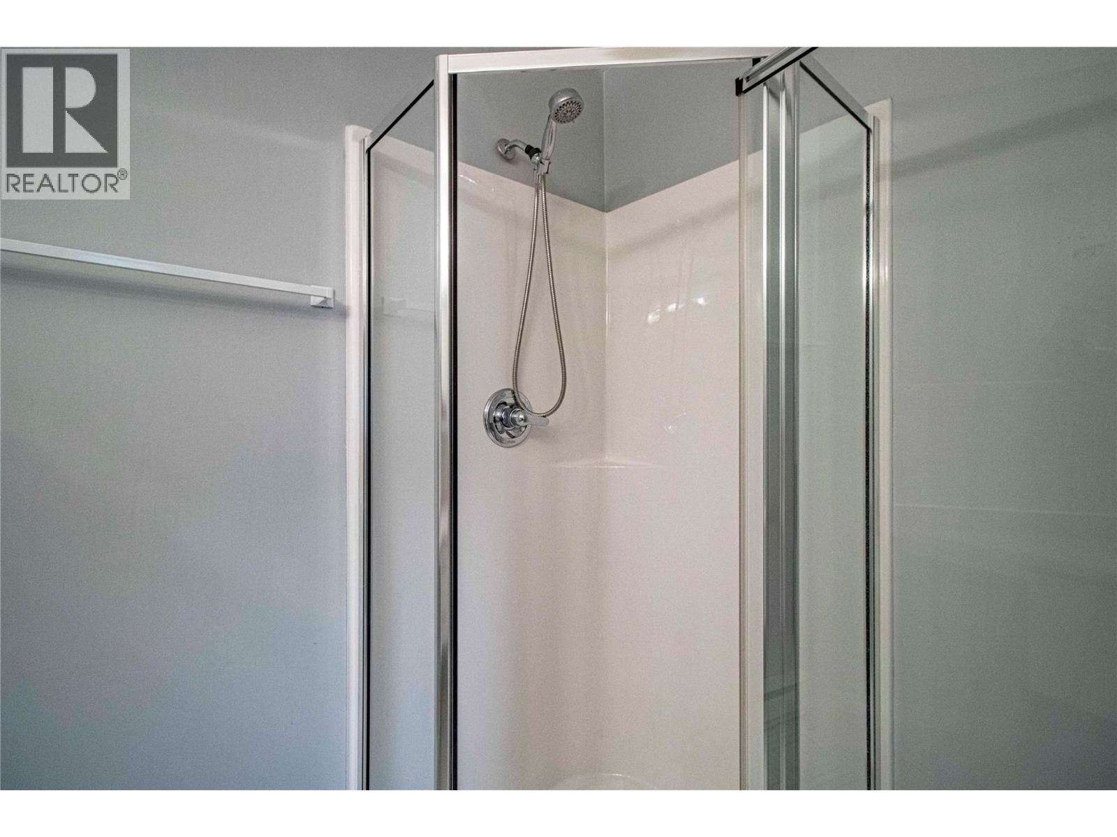 8412 Jubilee Road E Unit# 207, Summerland