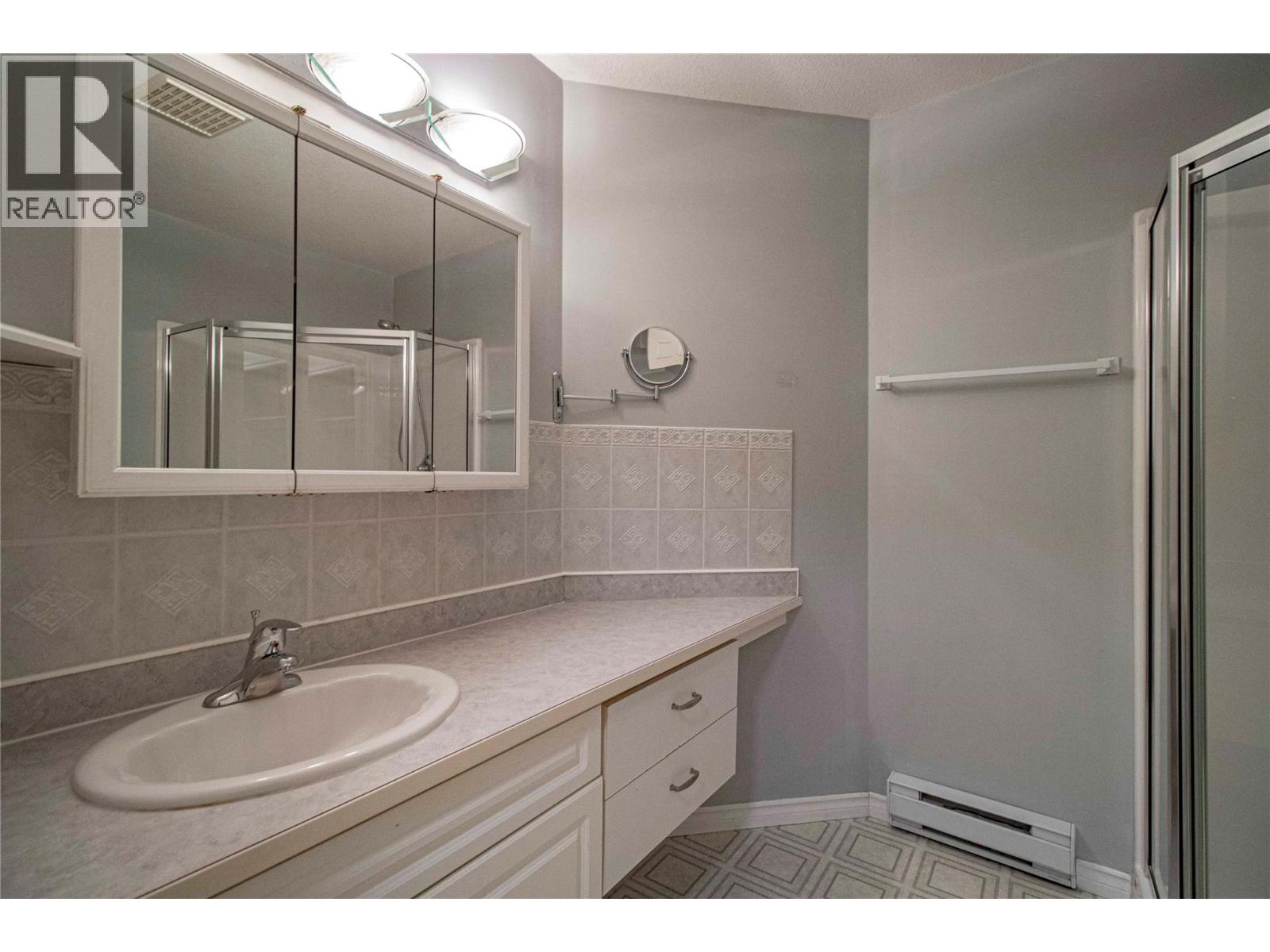 8412 Jubilee Road E Unit# 207, Summerland