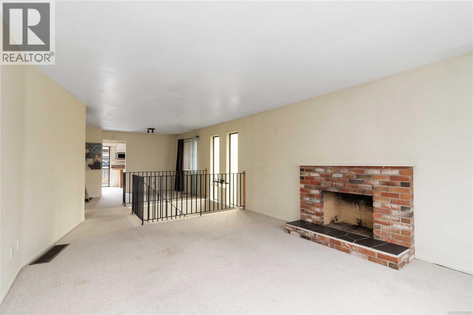 1453 Walnut St, Victoria