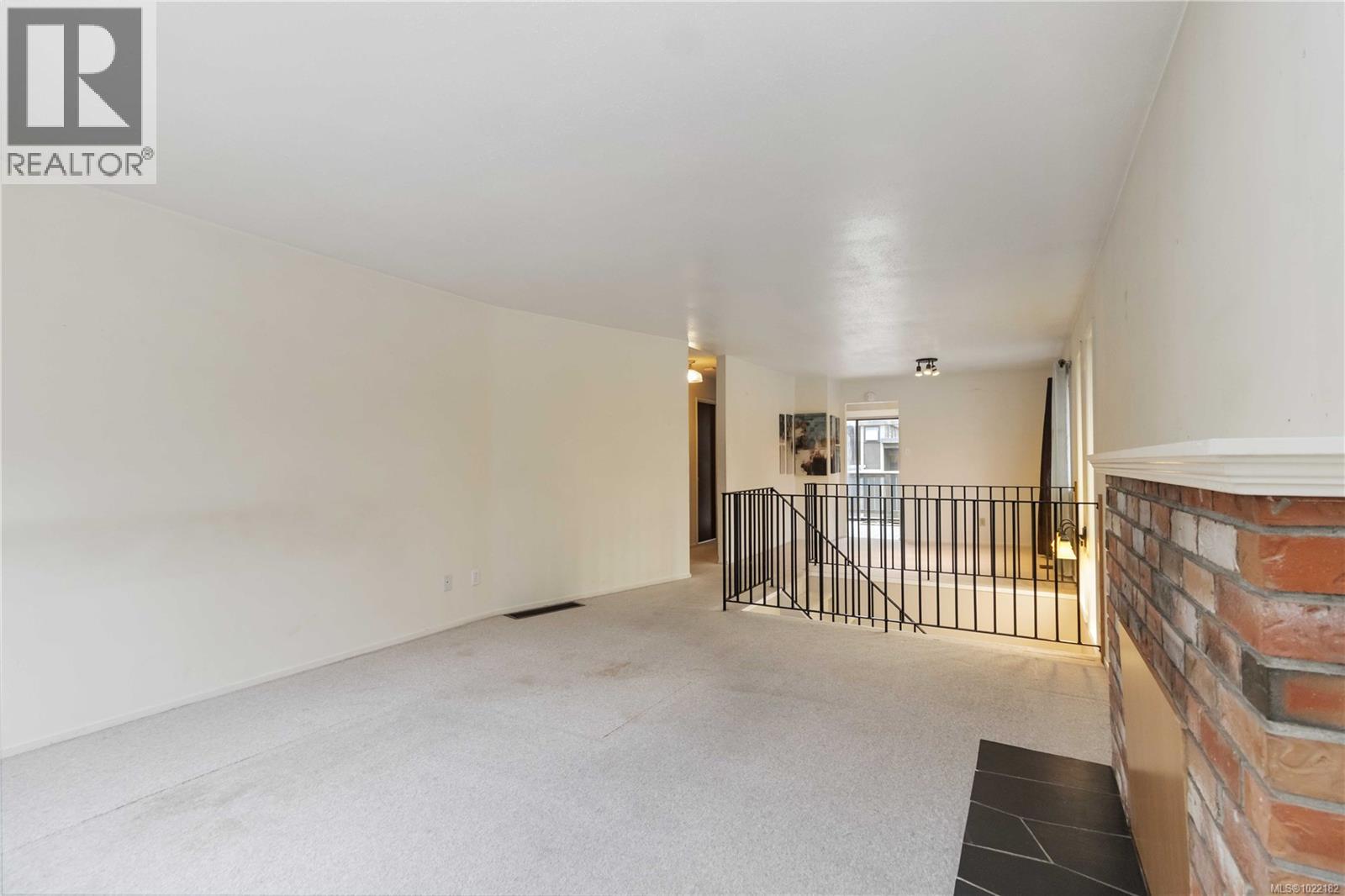 1453 Walnut St, Victoria