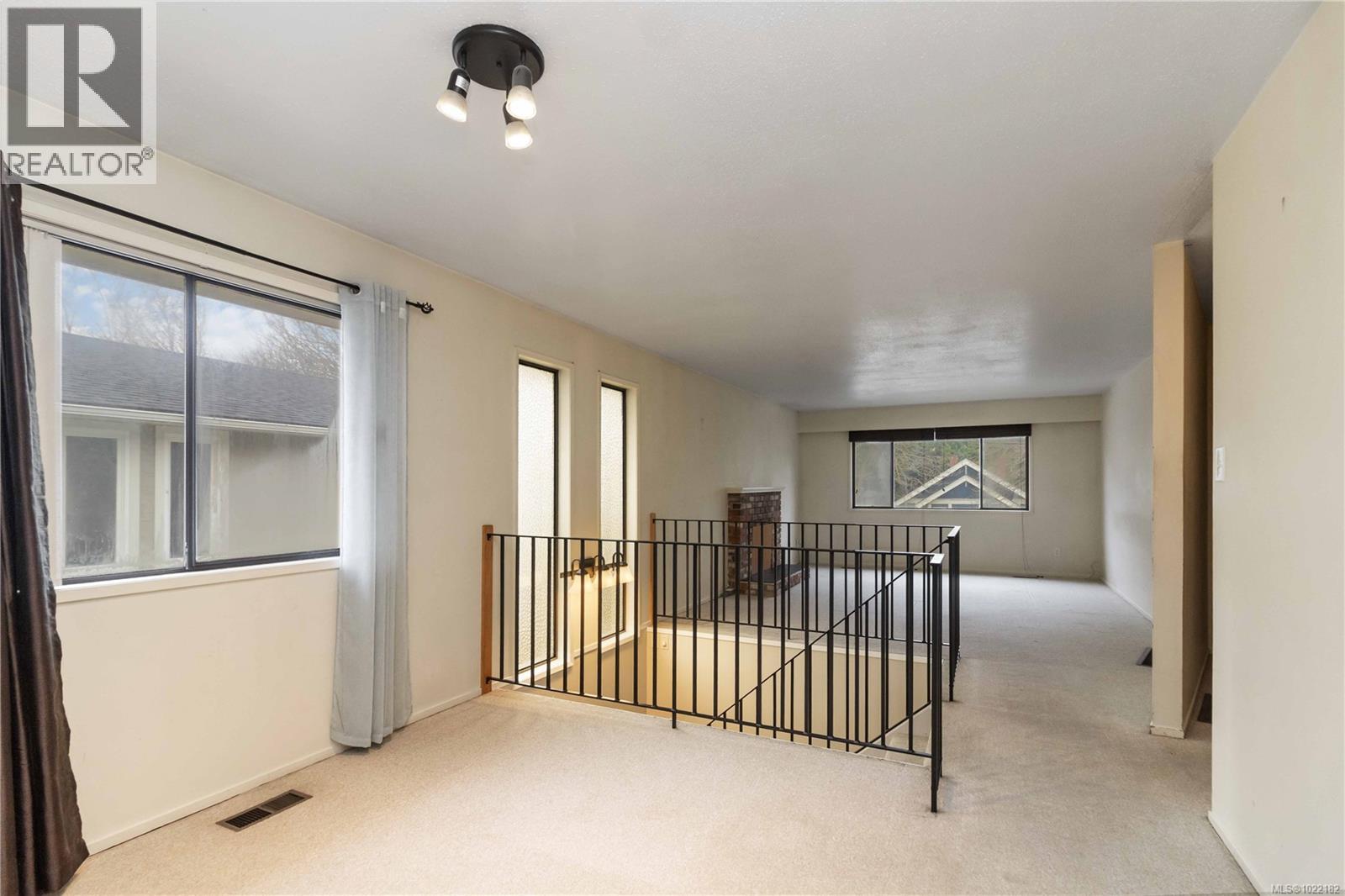 1453 Walnut St, Victoria