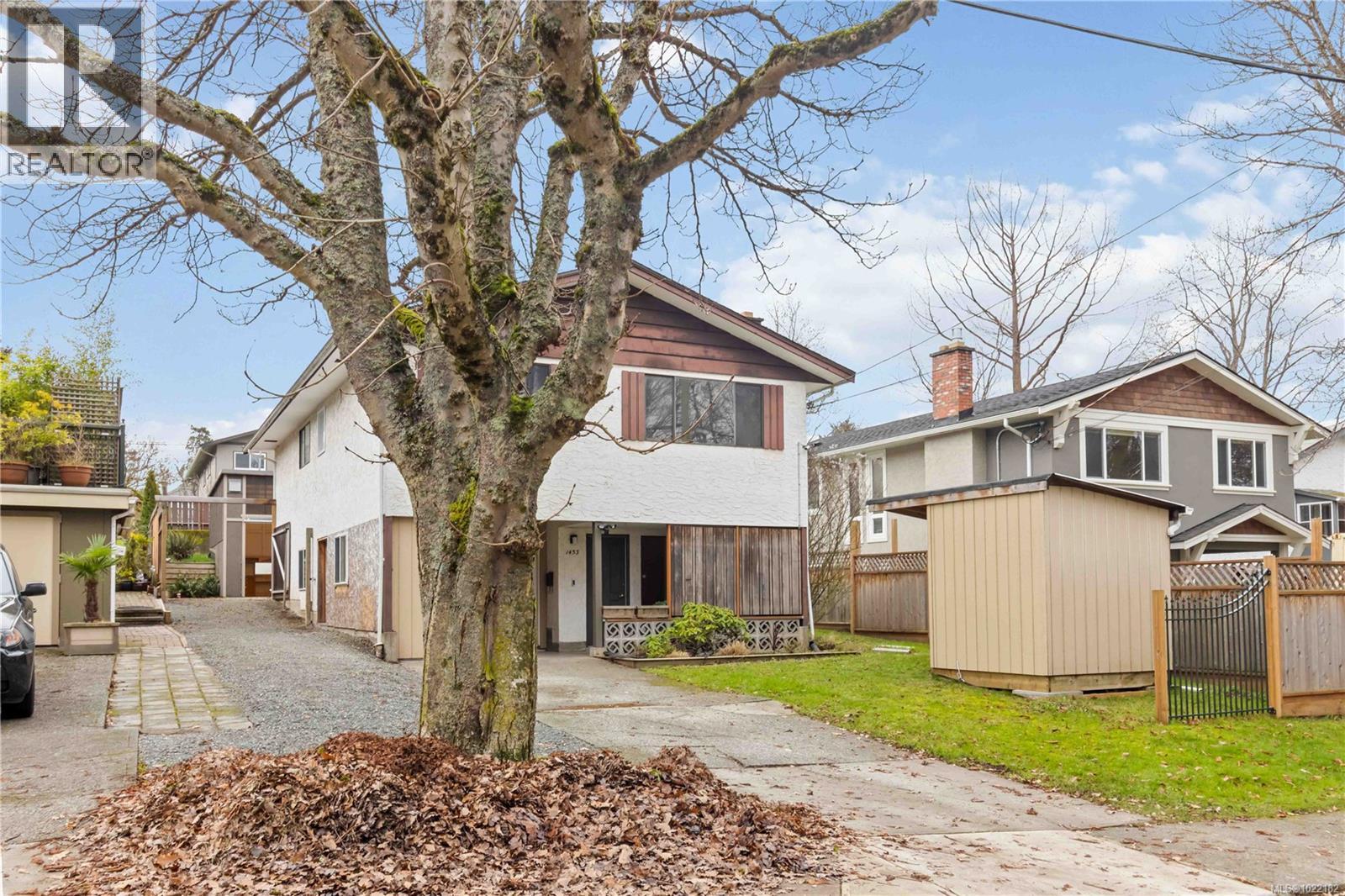 1453 Walnut St, Victoria