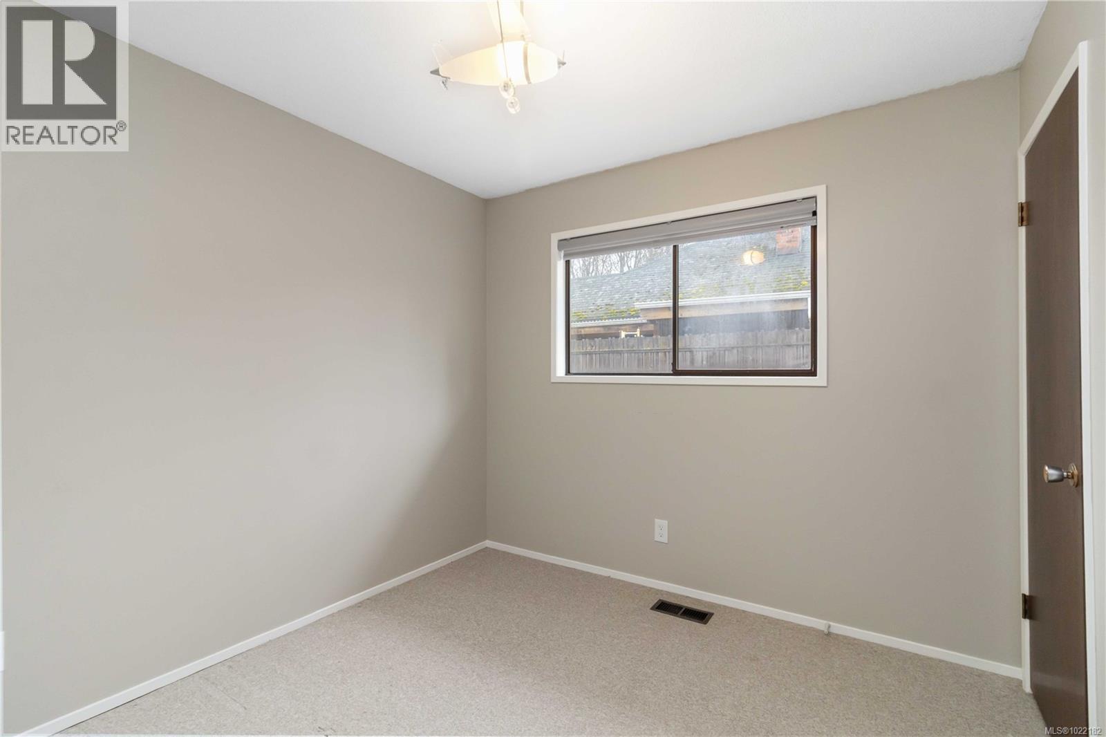 1453 Walnut St, Victoria