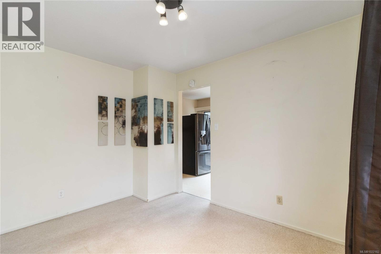 1453 Walnut St, Victoria