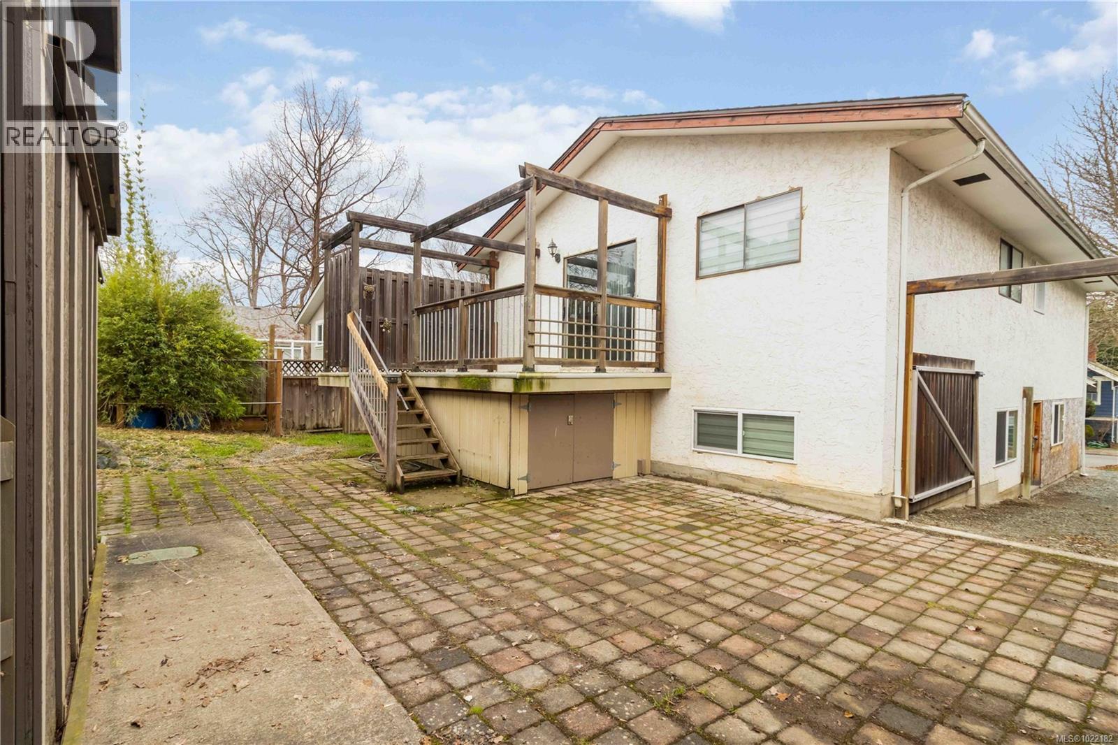 1453 Walnut St, Victoria