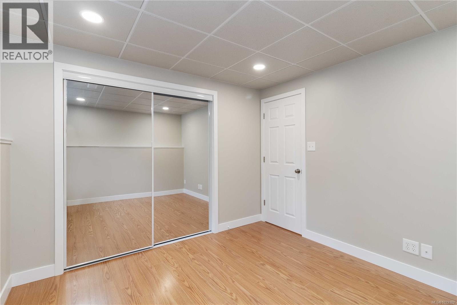 1453 Walnut St, Victoria