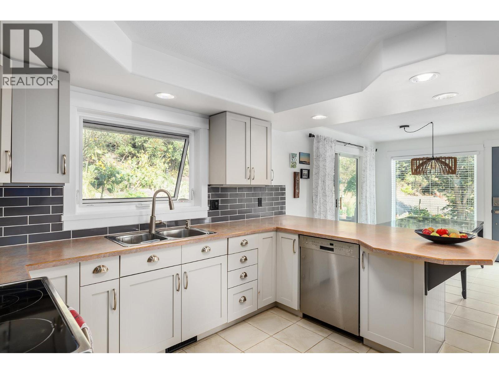  841 Churchill Court, Kelowna