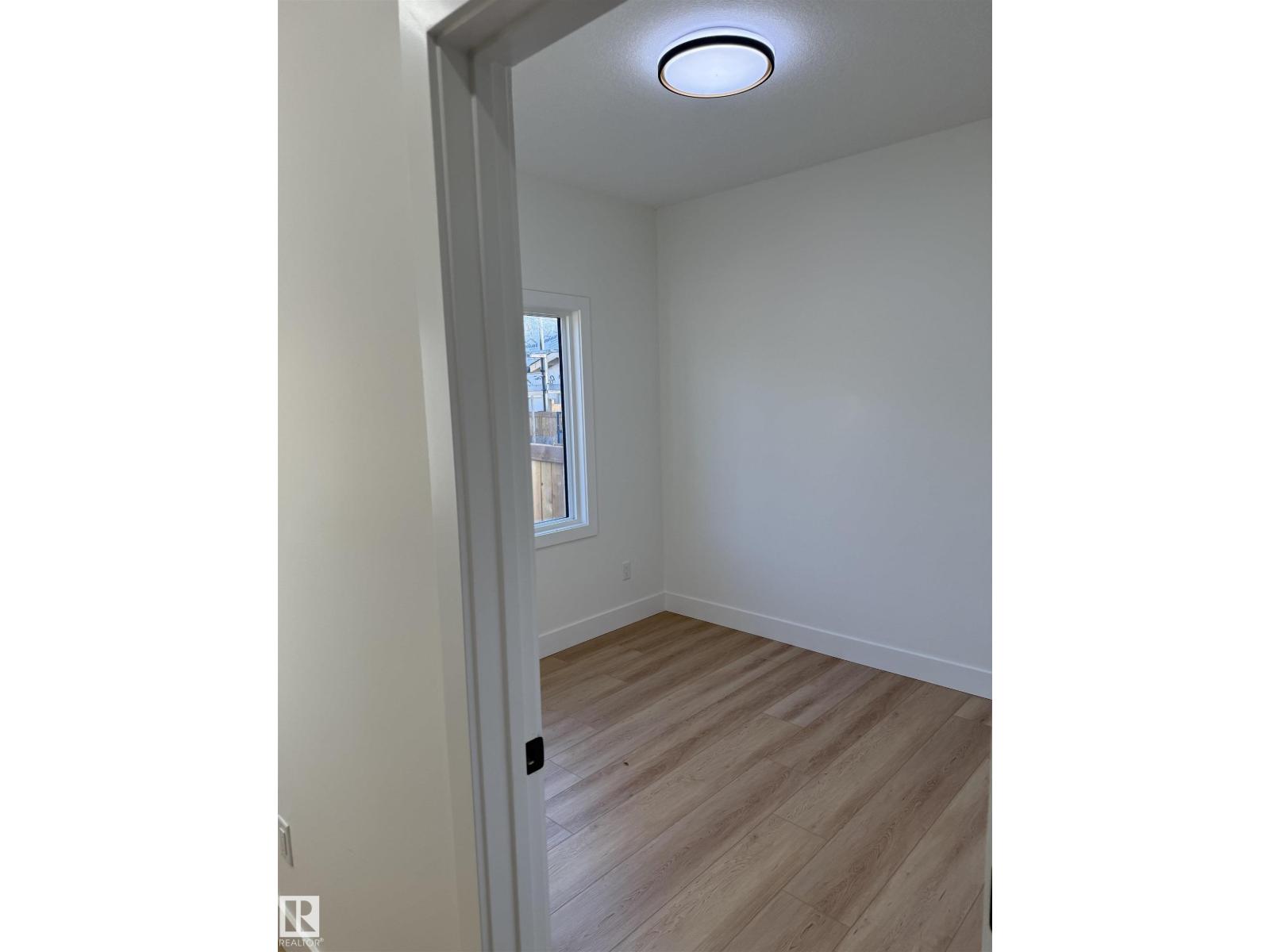 11927 123 ST NW, Edmonton