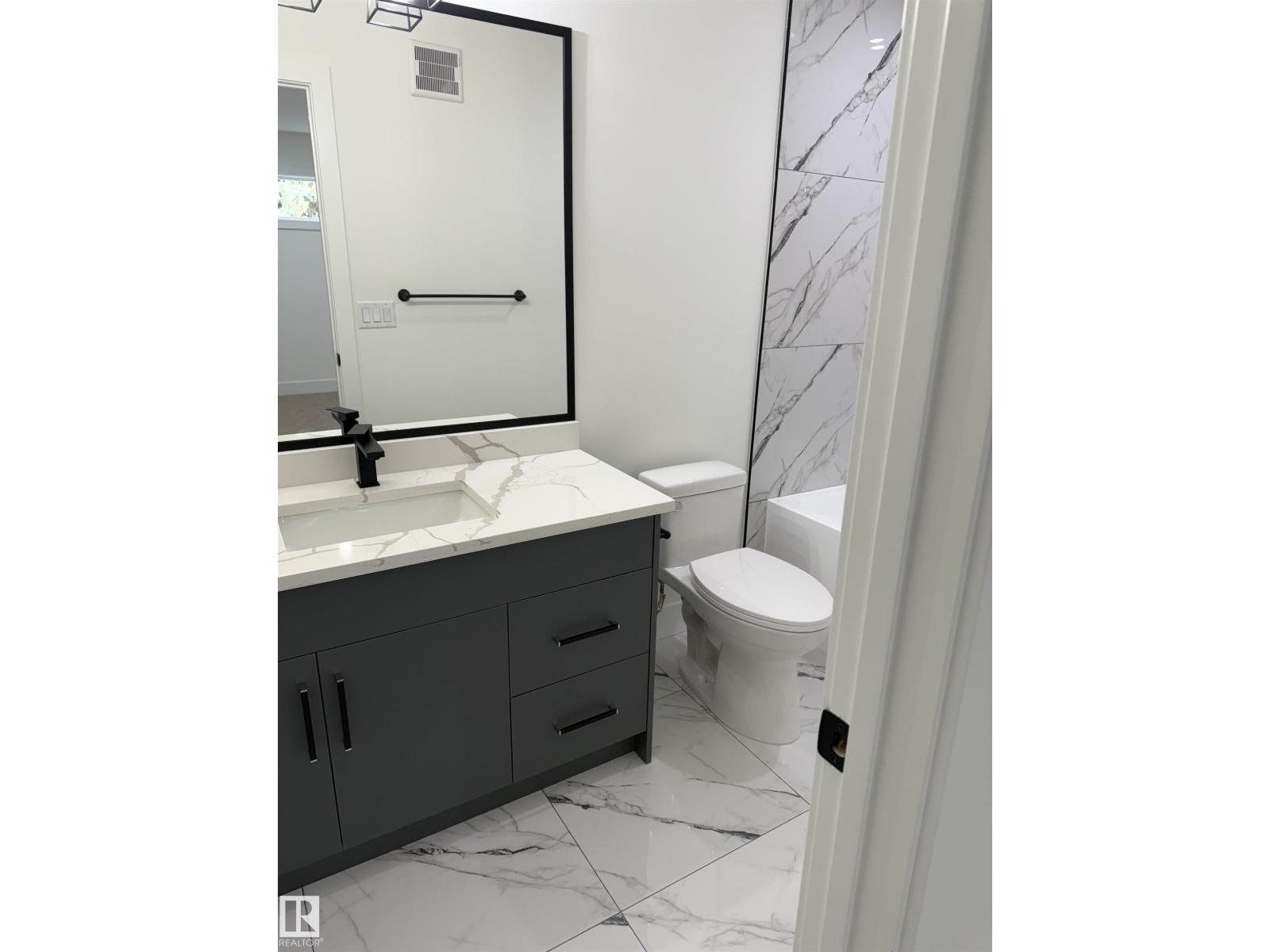 11927 123 ST NW, Edmonton