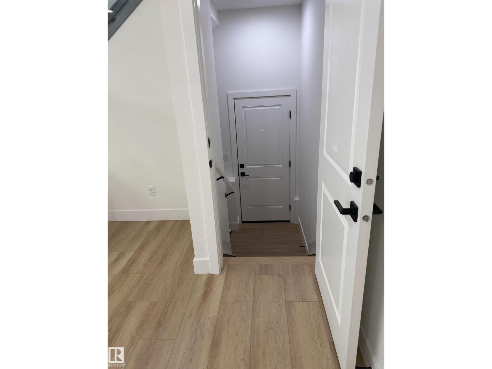 11927 123 ST NW, Edmonton