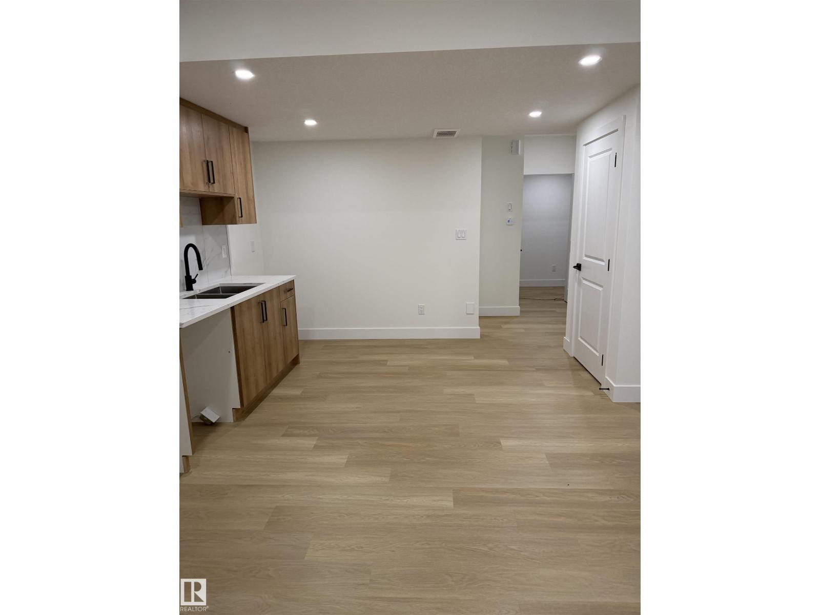 11927 123 ST NW, Edmonton