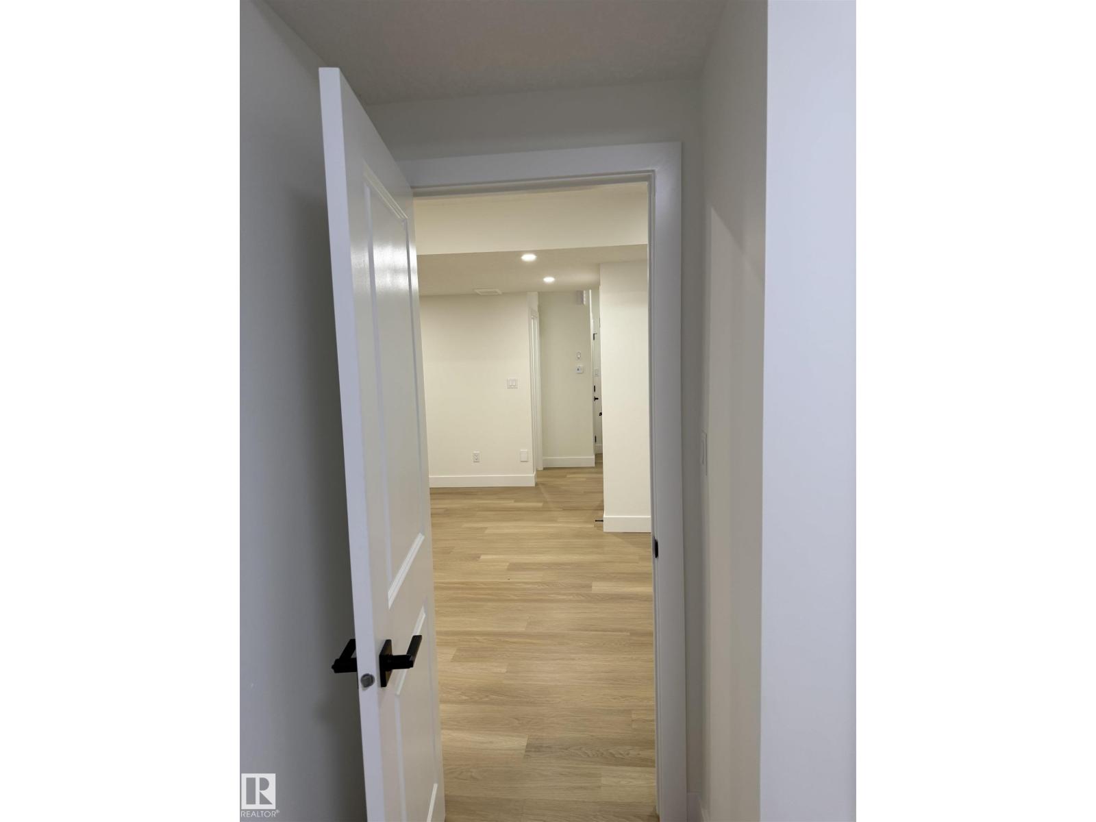 11927 123 ST NW, Edmonton