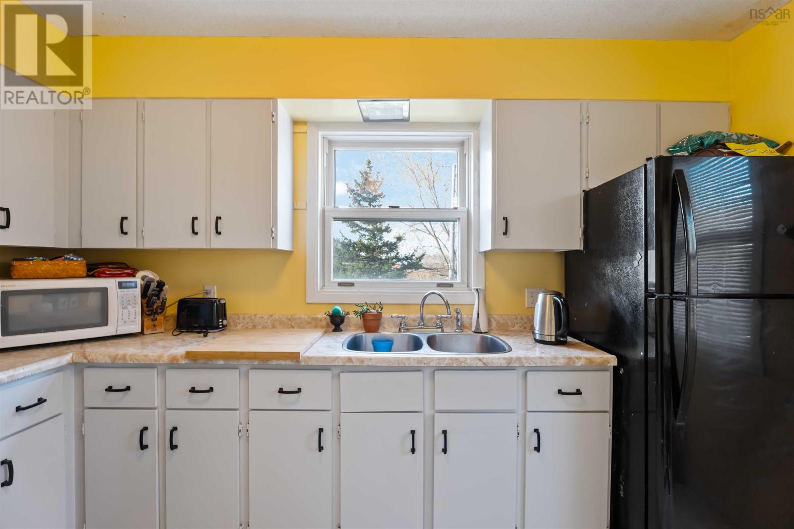 Property 14 of 26 of 19 Hillside Drive