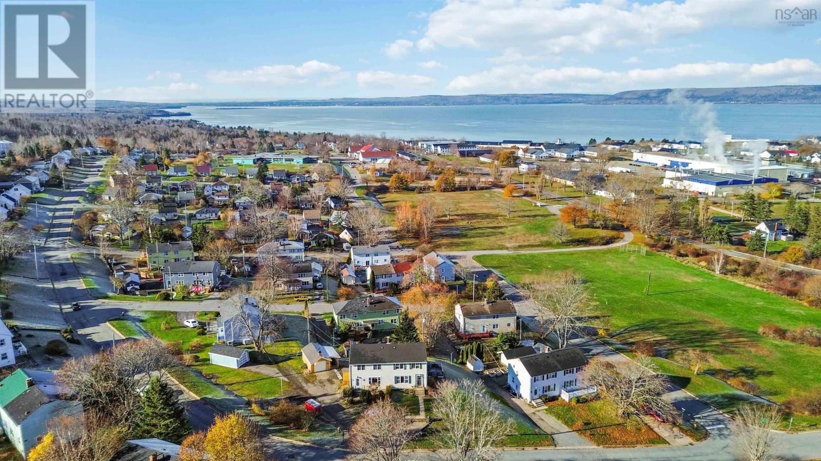 Property 23 of 26 of 19 Hillside Drive