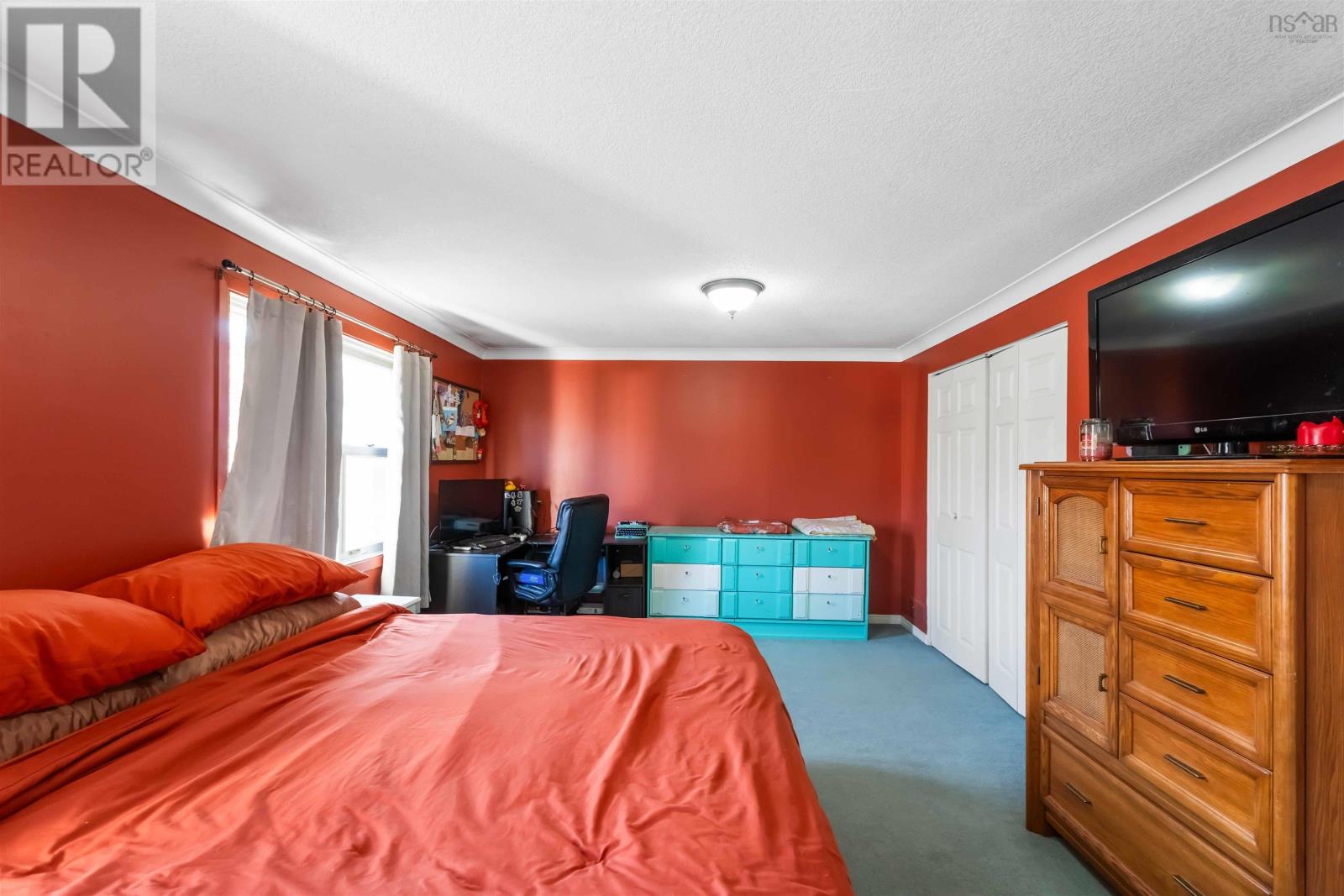 Property 16 of 26 of 19 Hillside Drive