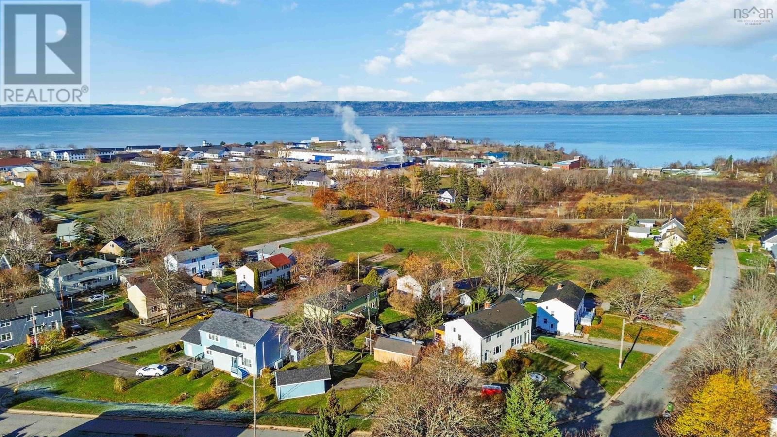 Property 22 of 26 of 19 Hillside Drive