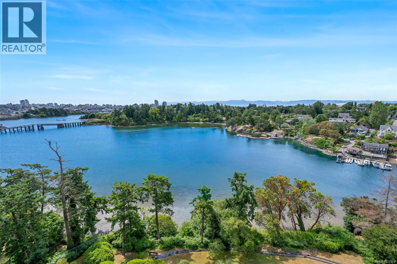 206 103 Gorge Road East, Victoria