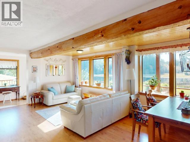 5062 SPRAGGE ROAD, Texada Island