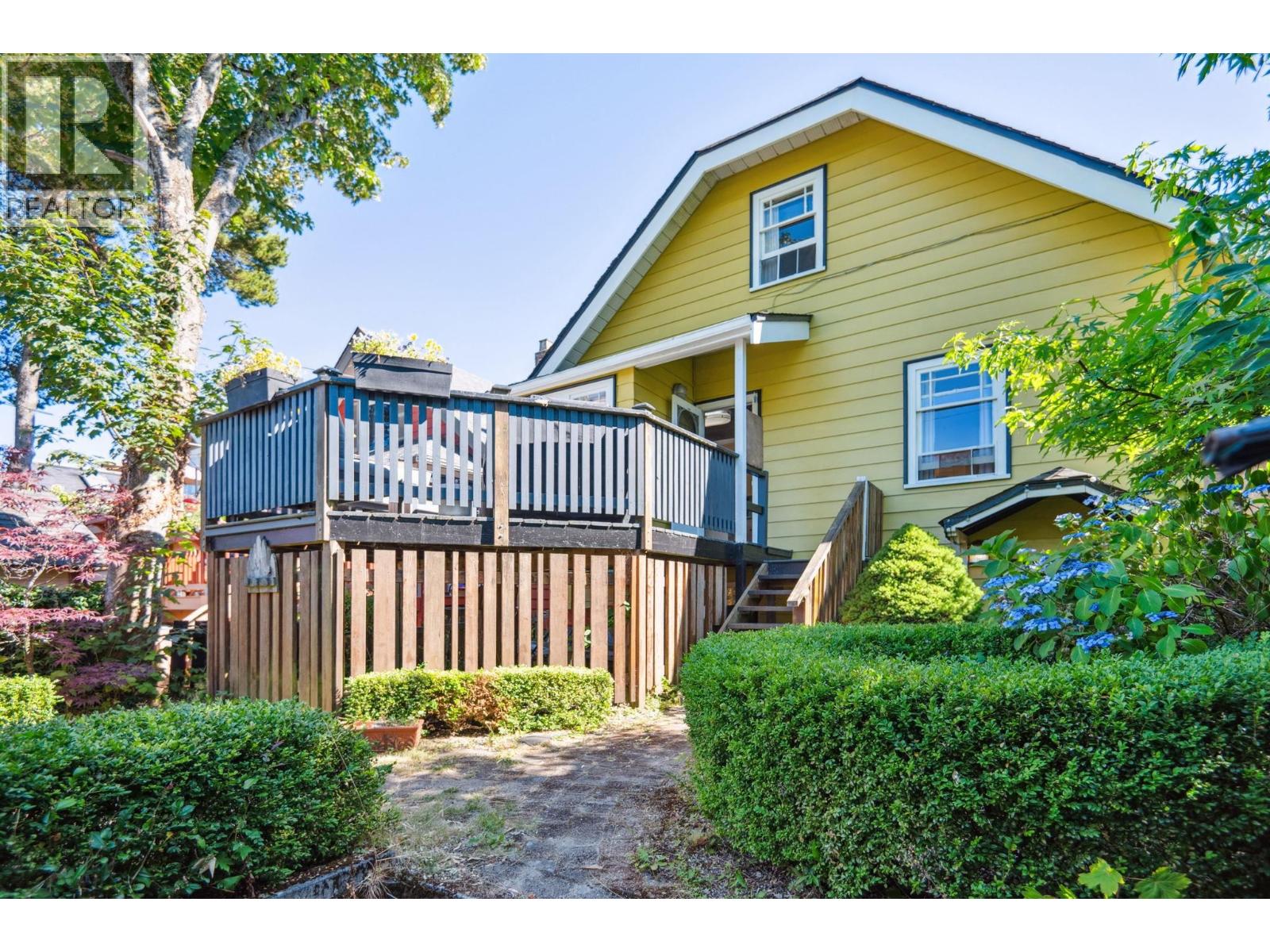 4533 W 8TH AVENUE, Vancouver