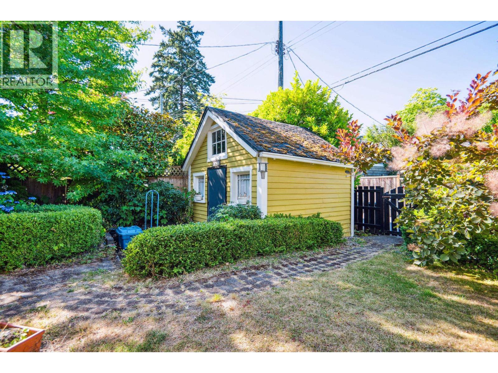 4533 W 8TH AVENUE, Vancouver