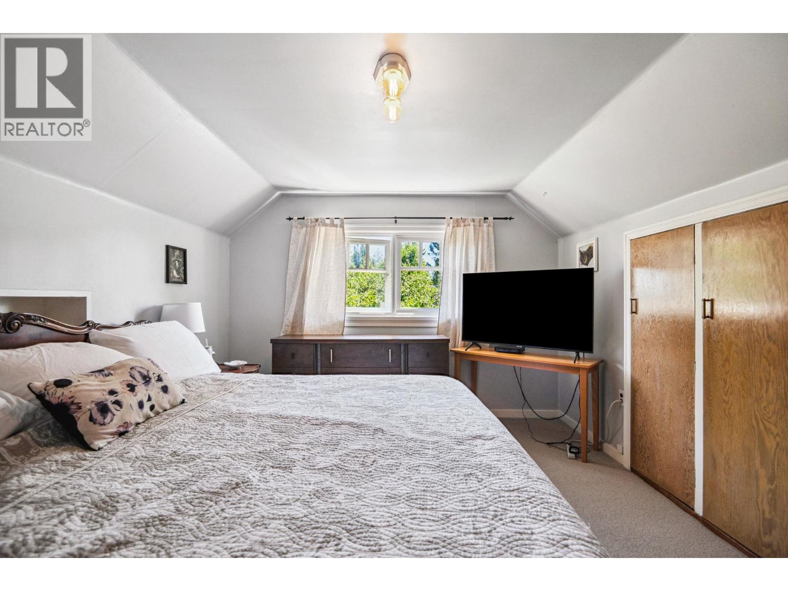 4533 W 8TH AVENUE, Vancouver