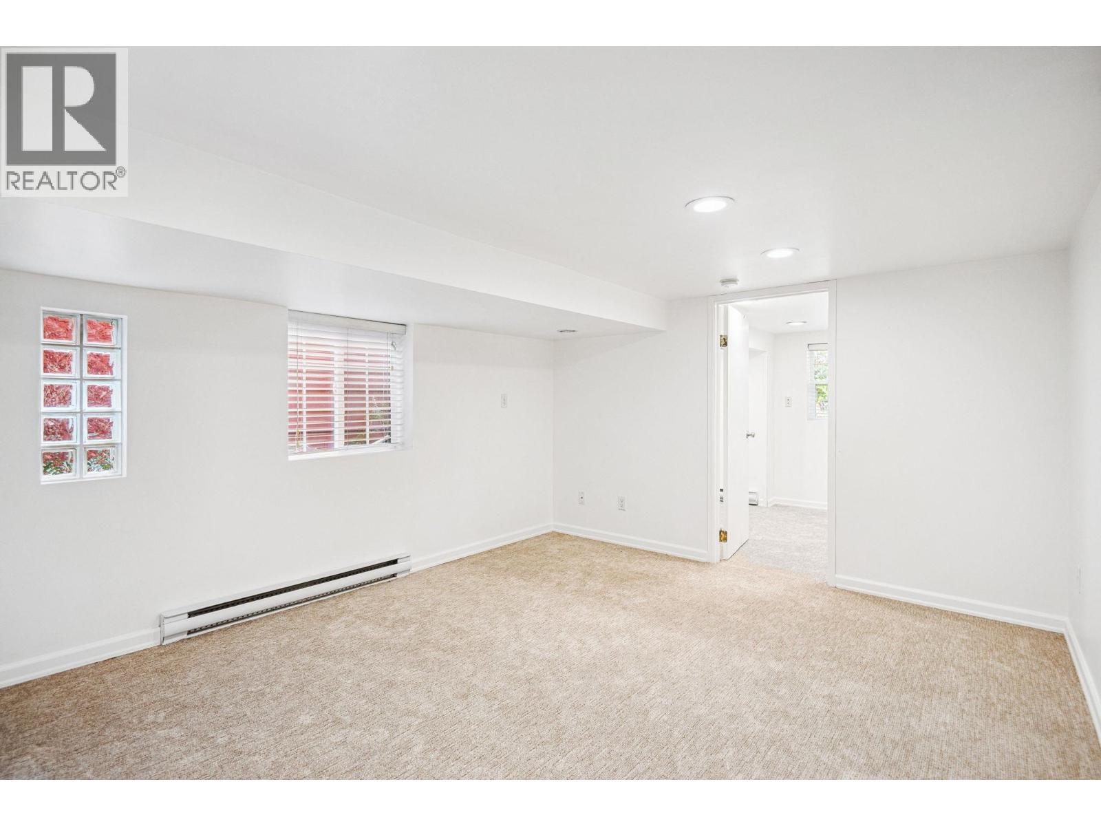 4533 W 8TH AVENUE, Vancouver