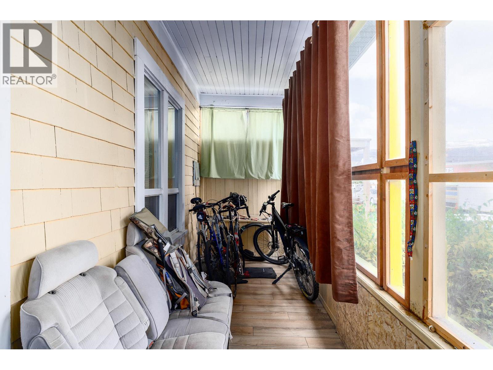  795 Lawson Avenue, Kelowna