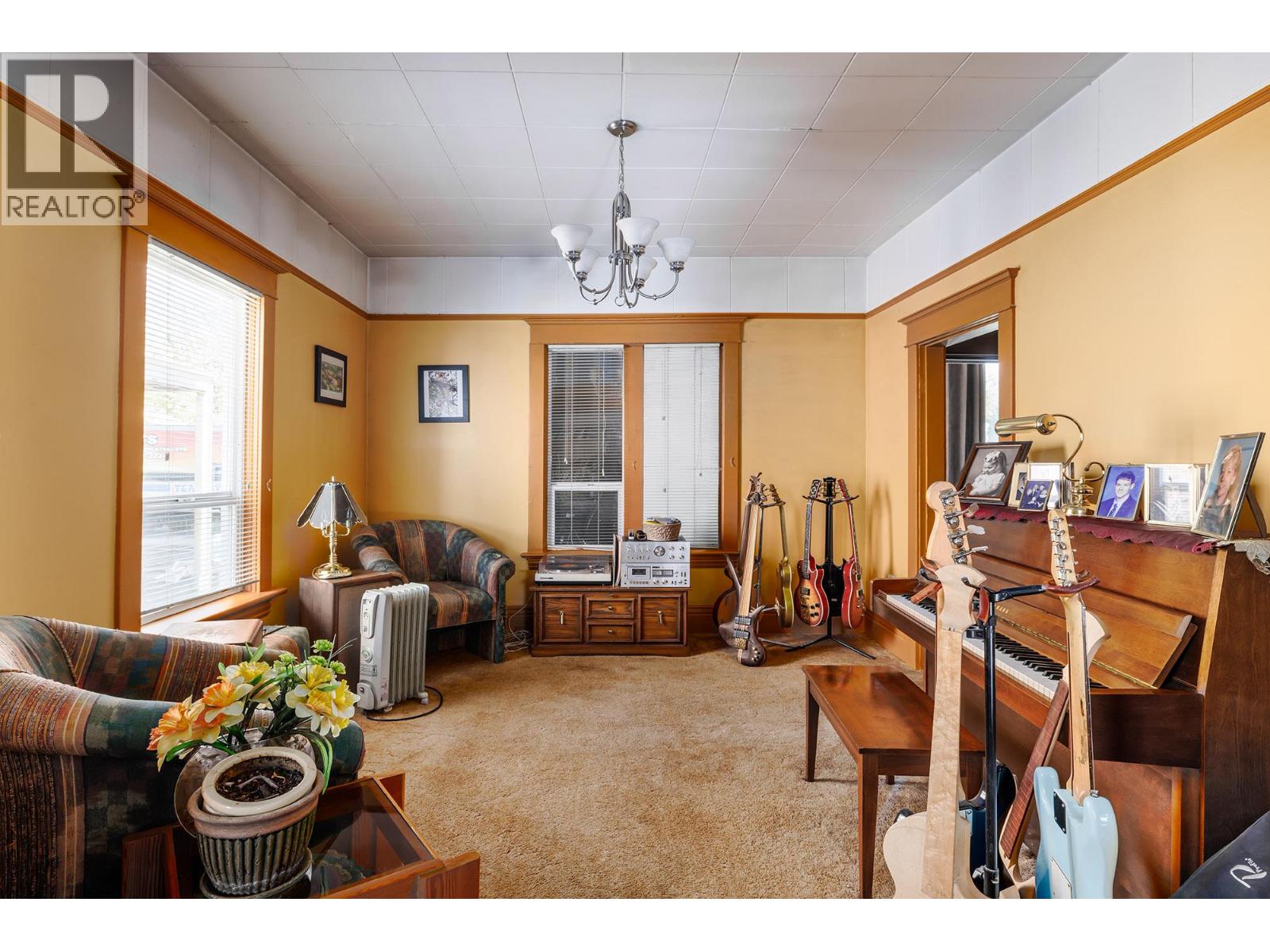  795 Lawson Avenue, Kelowna