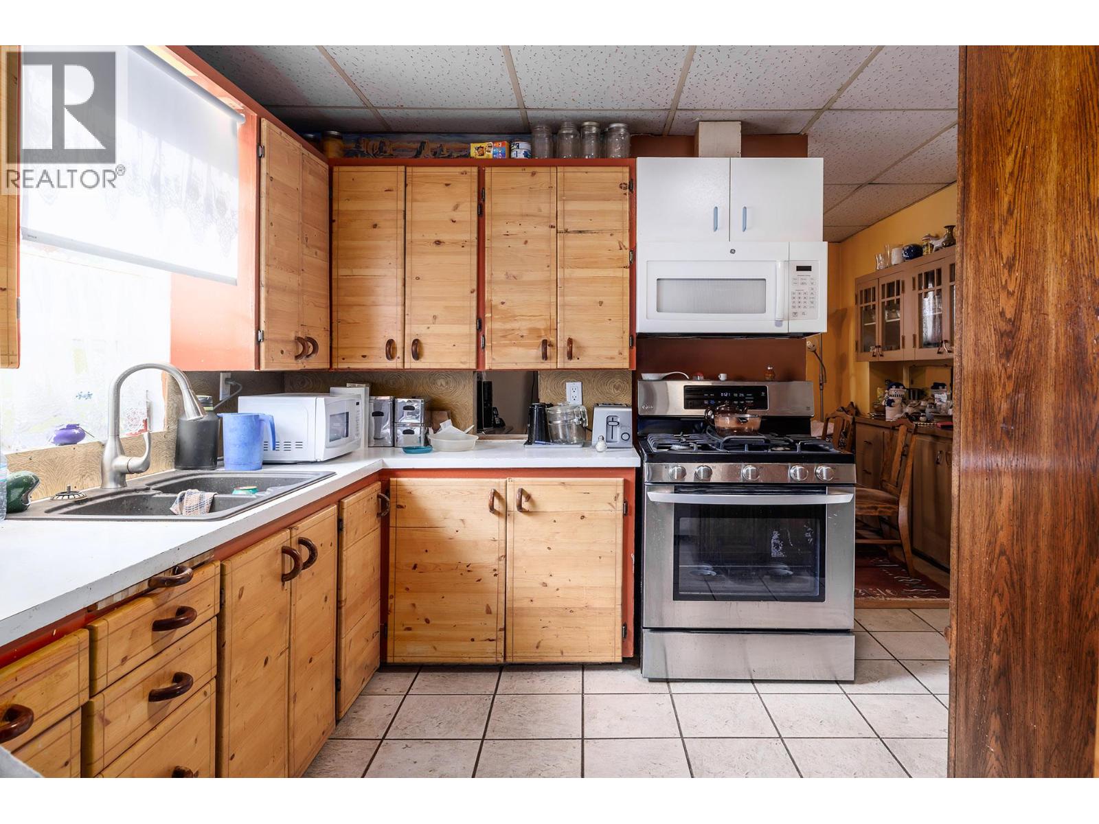  795 Lawson Avenue, Kelowna