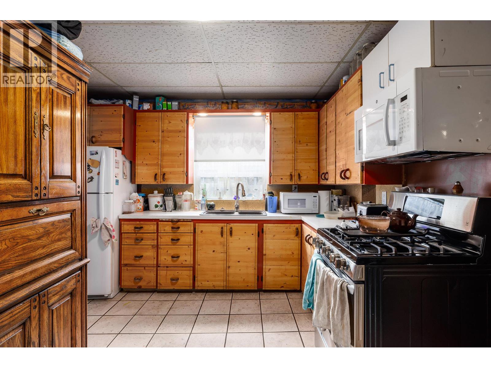  795 Lawson Avenue, Kelowna