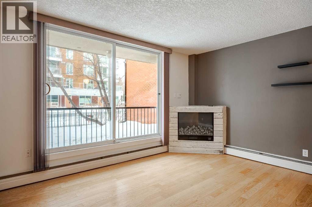 Single Family House for Sale in    Avenue NW Sunnyside Calgary 