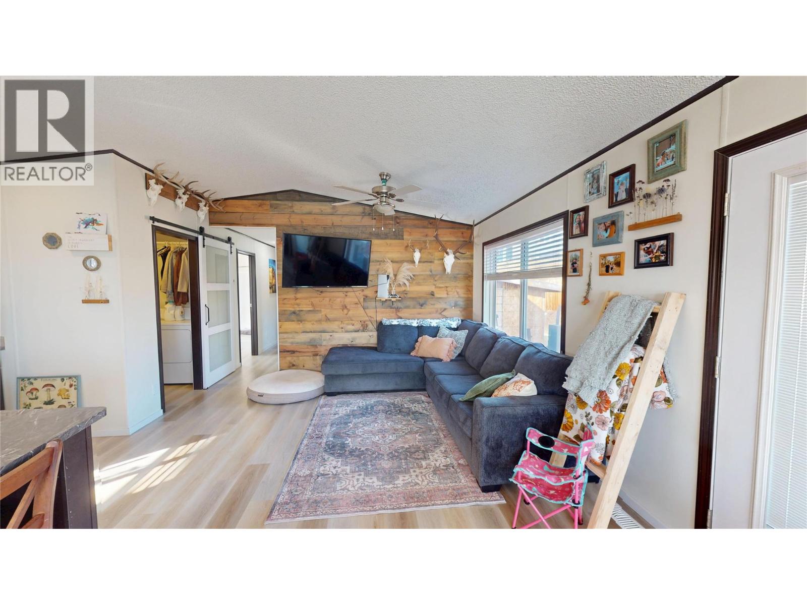 505 Steepleview Point NW, Cranbrook