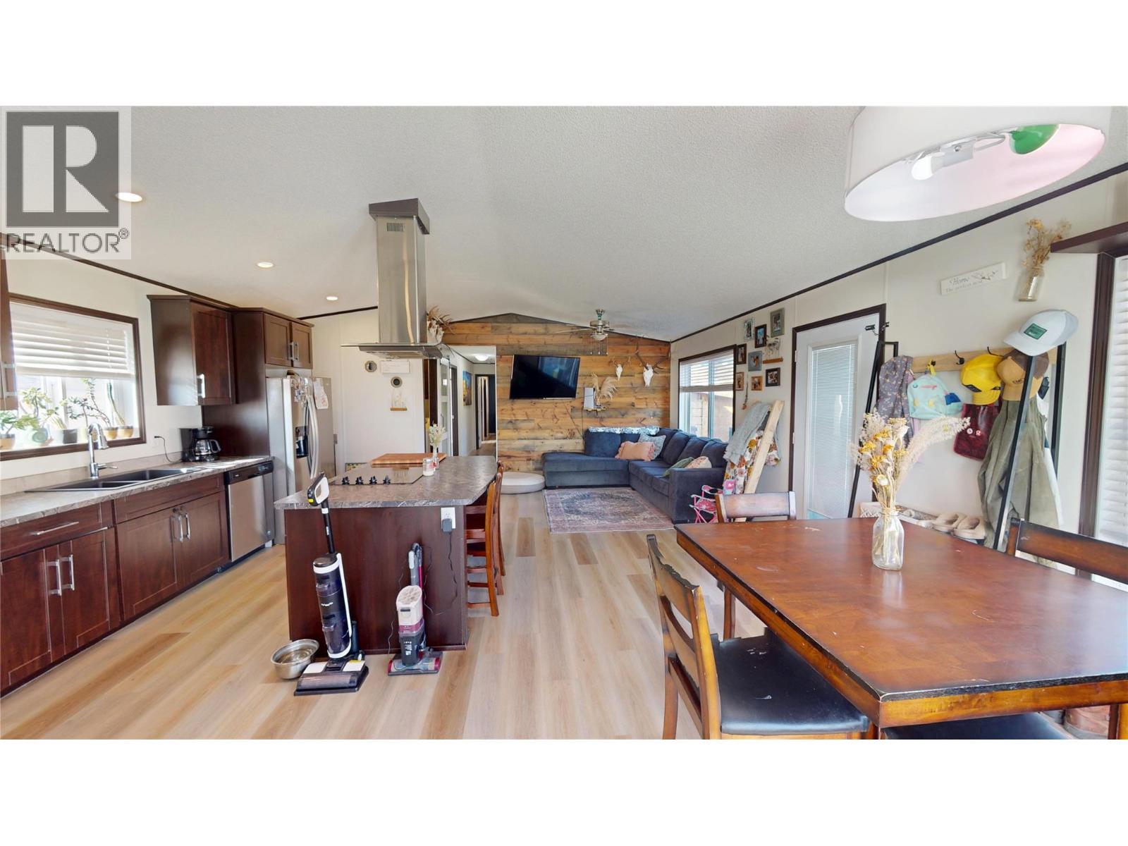 505 Steepleview Point NW, Cranbrook