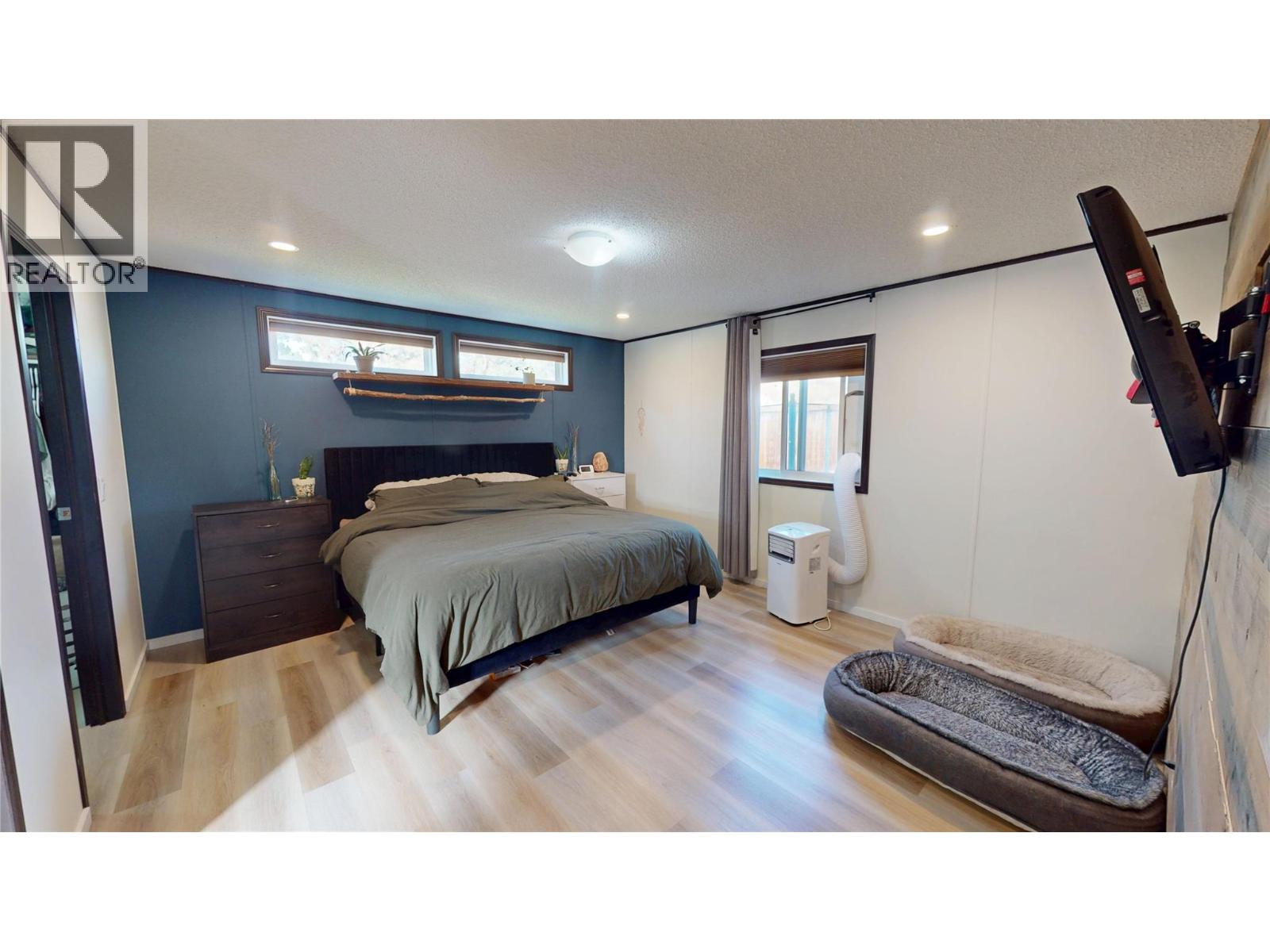 505 Steepleview Point NW, Cranbrook