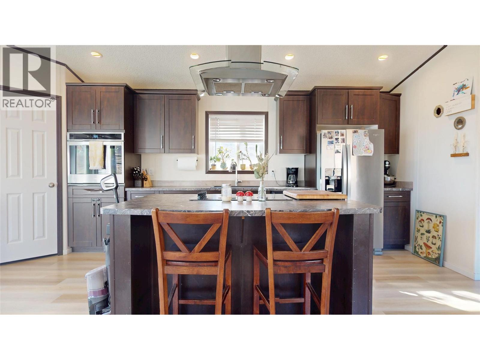 505 Steepleview Point NW, Cranbrook