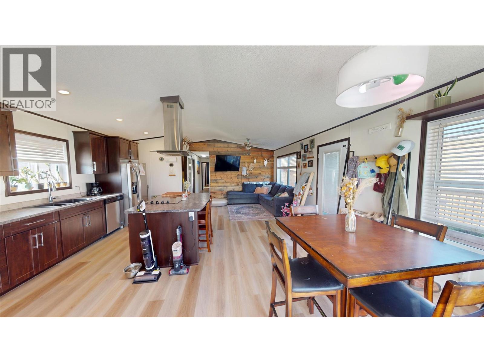 505 Steepleview Point NW, Cranbrook