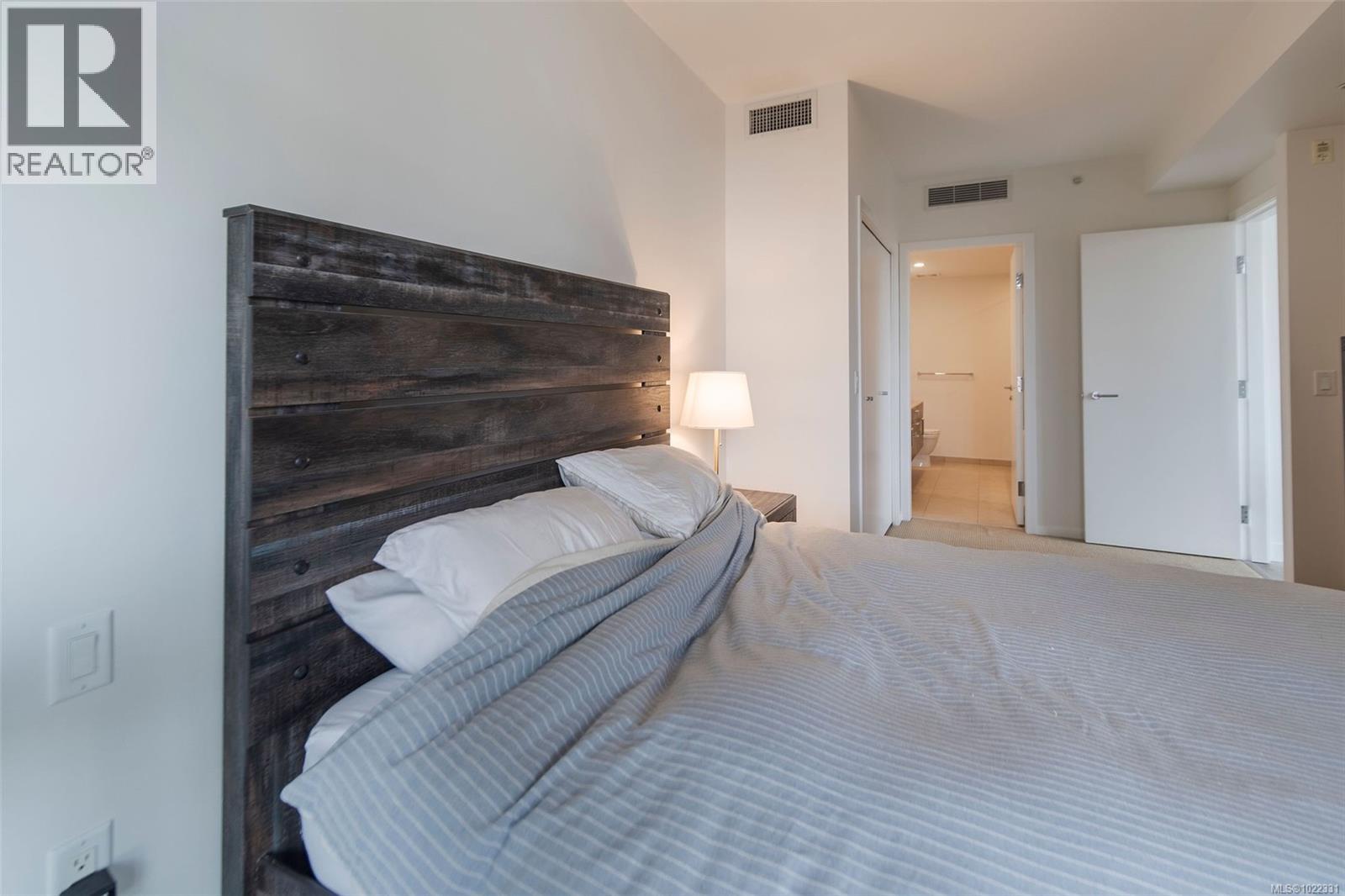 213 100 Saghalie Road, Victoria