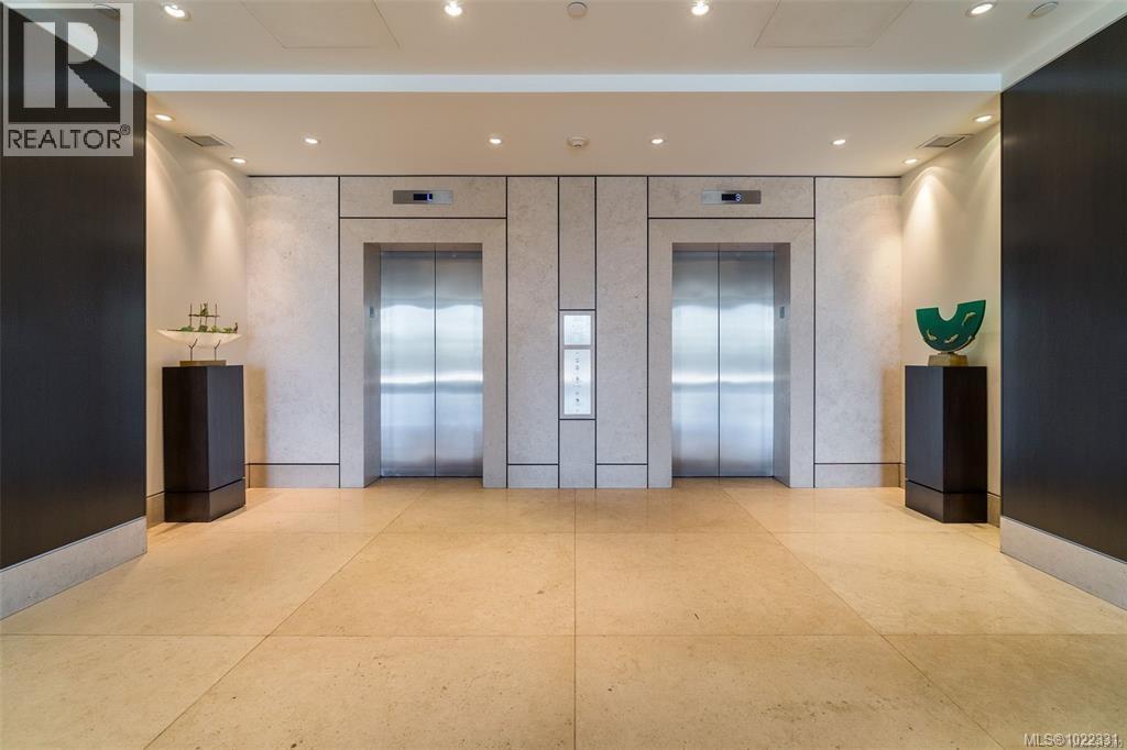 213 100 Saghalie Road, Victoria